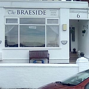The Braeside Families And Couples